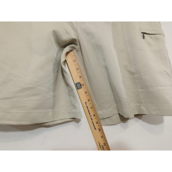 Izod Men's Shorts Golf Swing Flex Stretch UPF 50 Cargo Beige Size 36 - Picture 11 of 13
